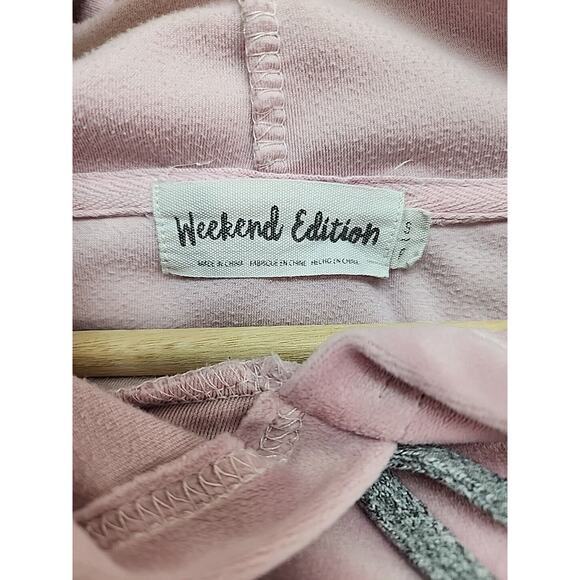 Weekend Edition Womens Small Fuzzy Hoodie 19.5x18.5 Athleisure - Picture 4 of 6